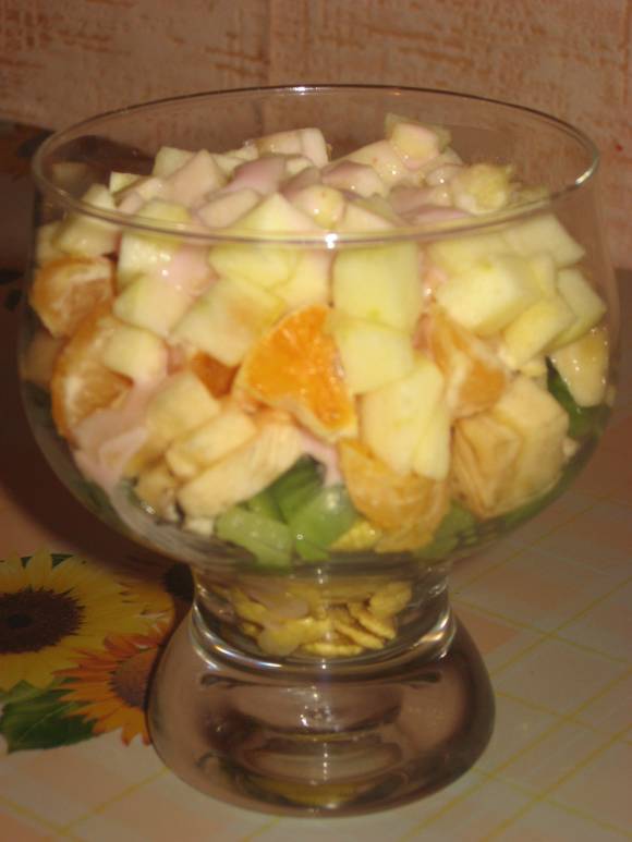 Фруктовый салат с мороженым и медом для насти (к/ф кухня)