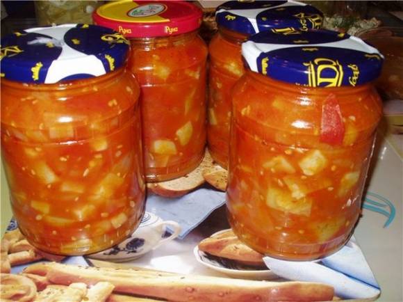 Кабачково-томатный зимний салат