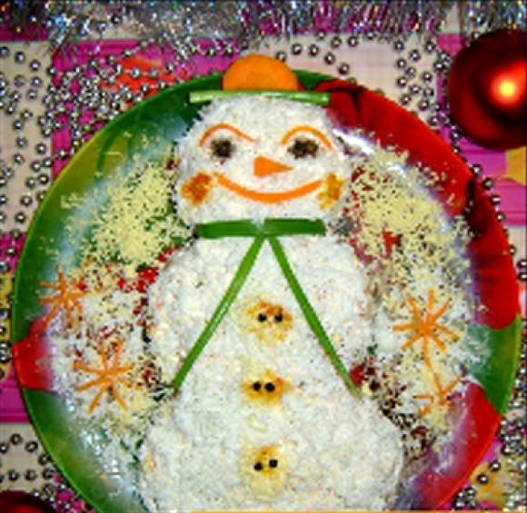 Новогодний салат «Снеговичок»