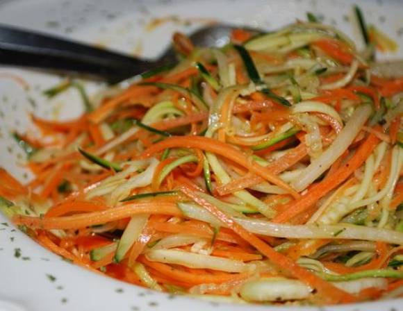 Салат из огурцов и моркови