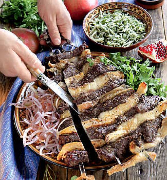 Шашлык из говядины по-узбекски «Бешпанджа»