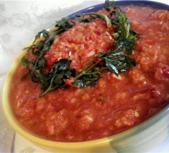 Сырая аджика без томатов для любителей острого