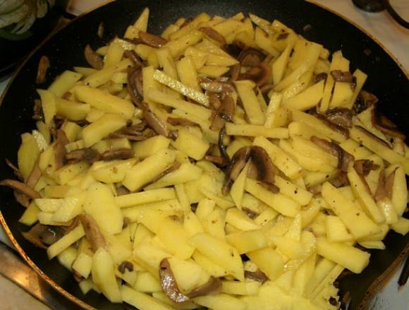 Жареная картошечка с грибочками к посту