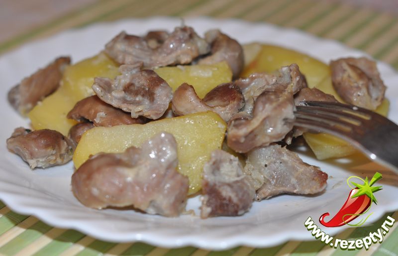  куриные желудки с картошкой в духовке